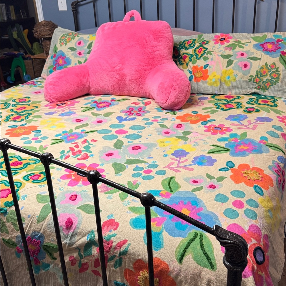 NATURAL LIFE Colorful Floral Quilt with Pink Accents - Picture 2 of 5